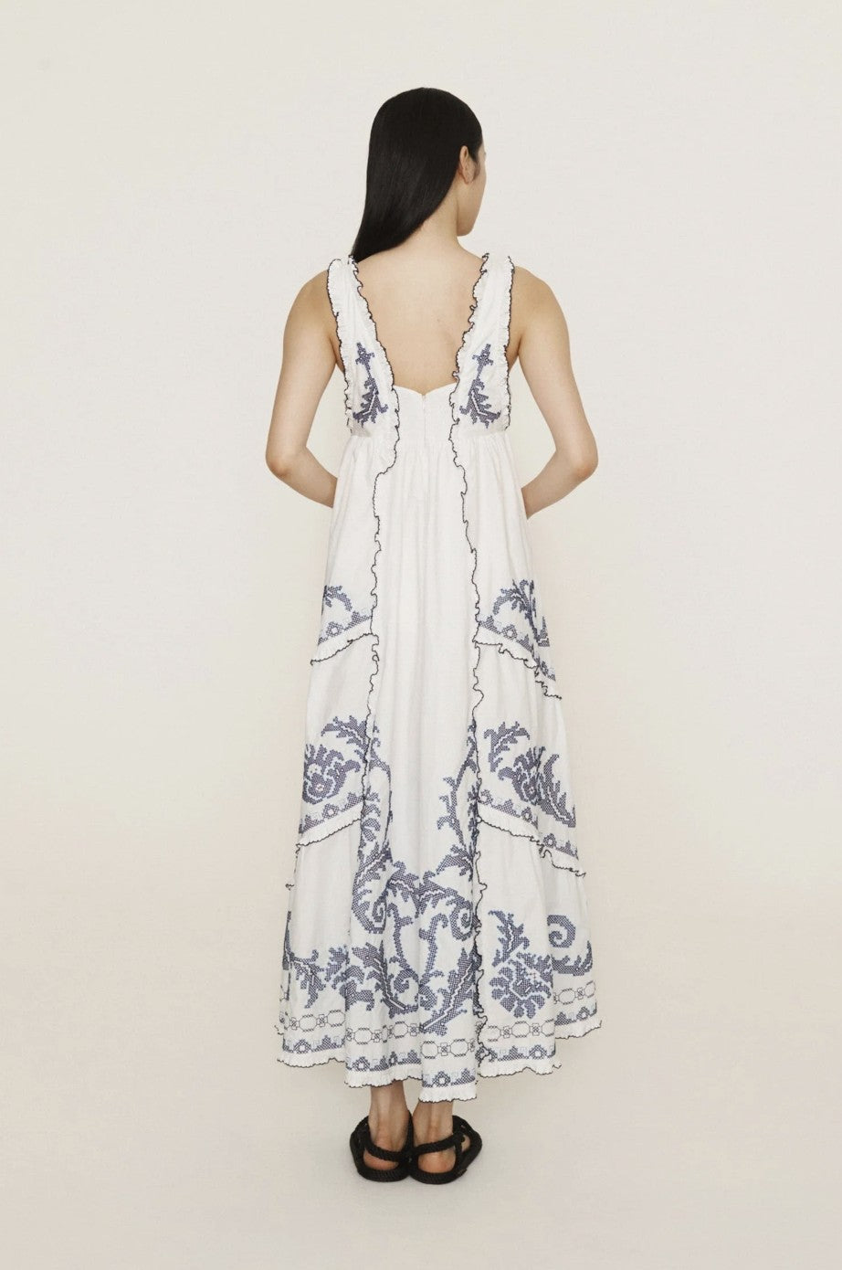 Robe Brodée Hazel Smocked