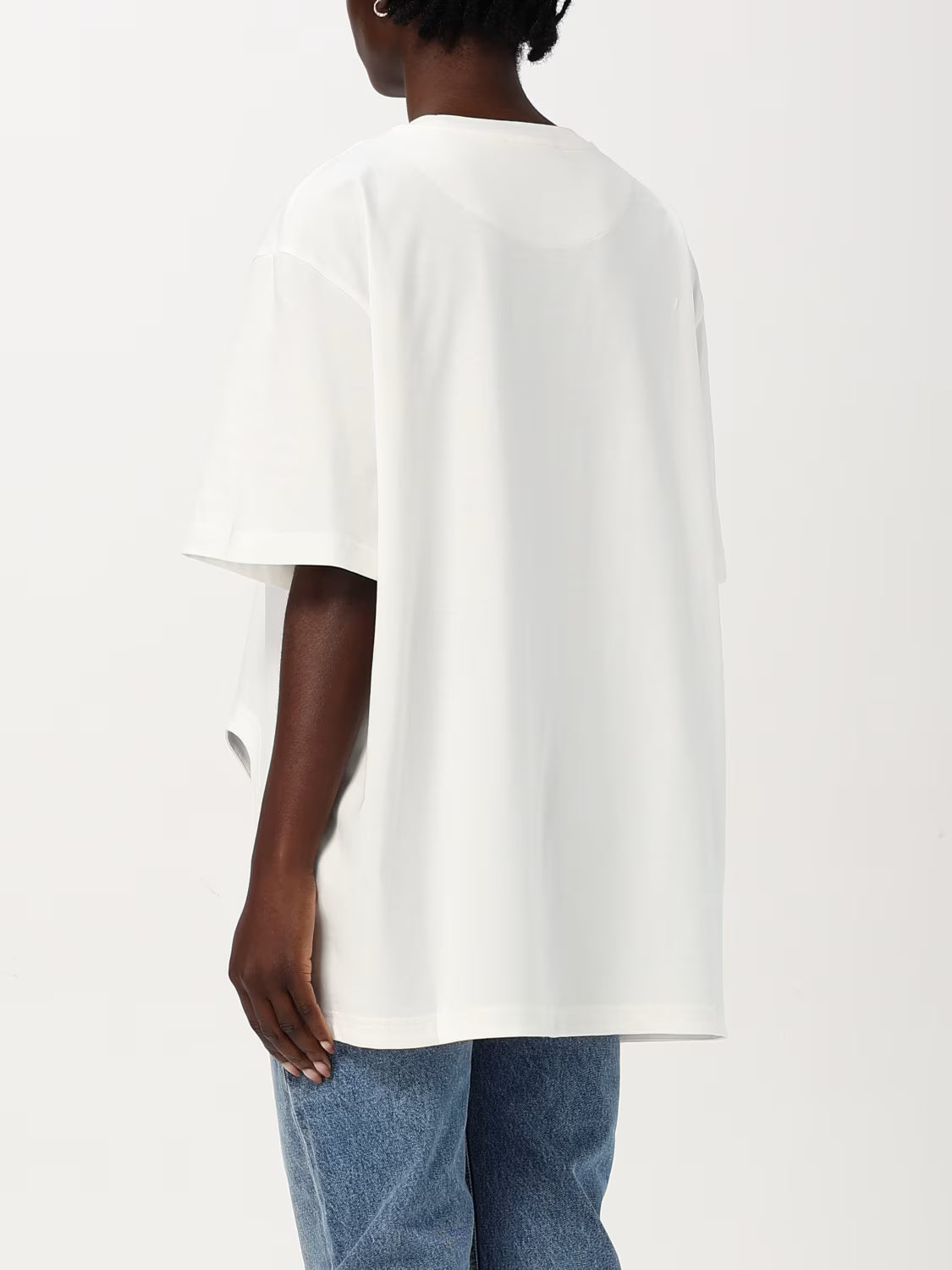 White t-shirt